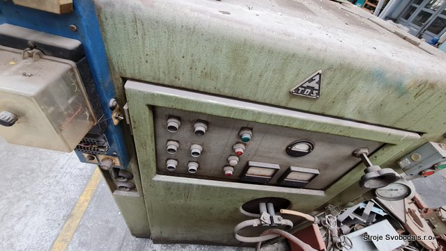 Kalící zařízení - indukční  (Kalici zarizeni - indukcni (2).jpg)